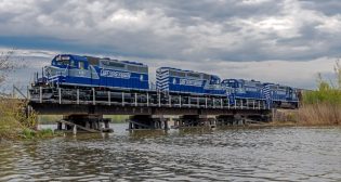 ASLRRA selected four honorees for its annual Business Development Awards program, including Lake State Railway (pictured), Railway Age’s 2018 Short Line of the Year. (LSRC photo)